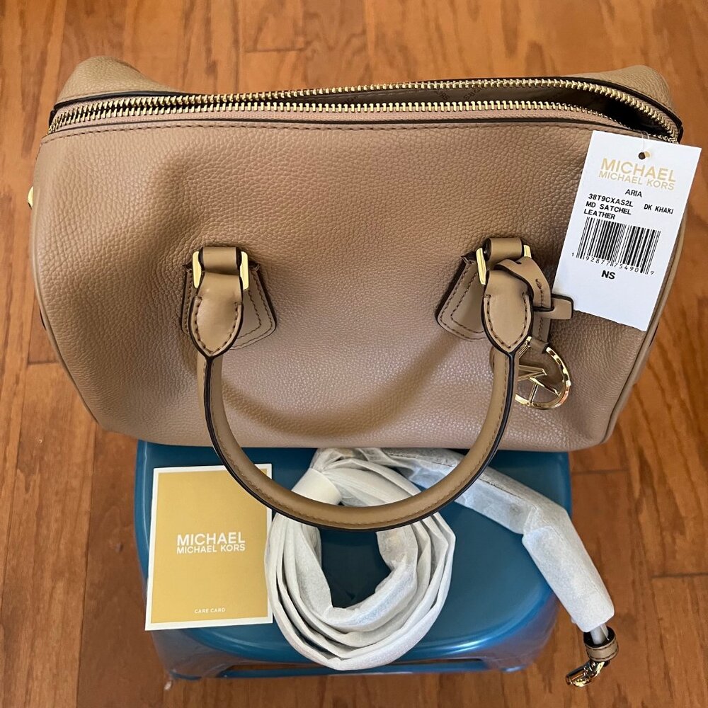 Michael Kors aria  satchel Pebble Leather handbag NWT